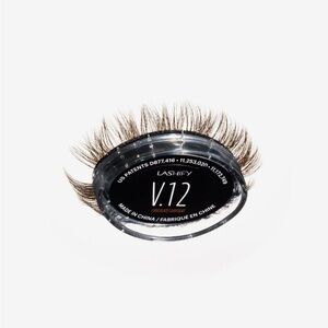 LASHIFY Velvet Eyelash Extensions in Mega Black